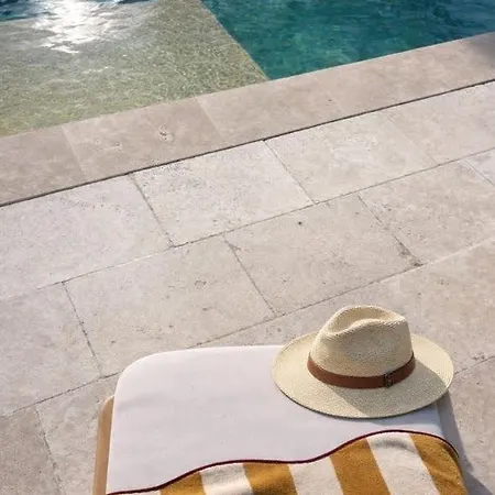Maison Majorine - Le Jardin - Piscine & Charme Pres D'avignon Lejlighed