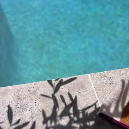 Maison Majorine - Le Jardin - Piscine & Charme Pres D'avignon Lägenhet Domazan