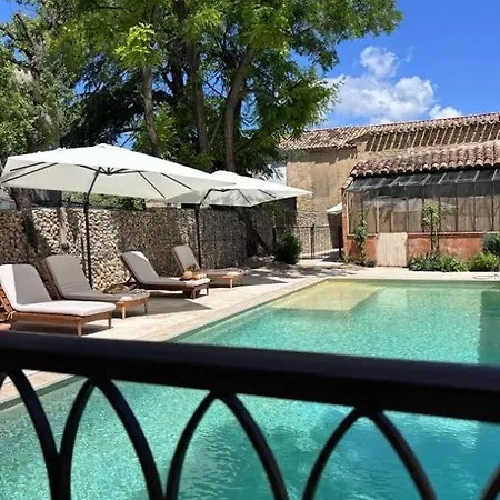 Maison Majorine - Le Jardin - Piscine & Charme Pres D'avignon *